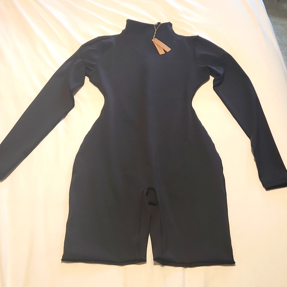 NWT SKIMS Bodysuit